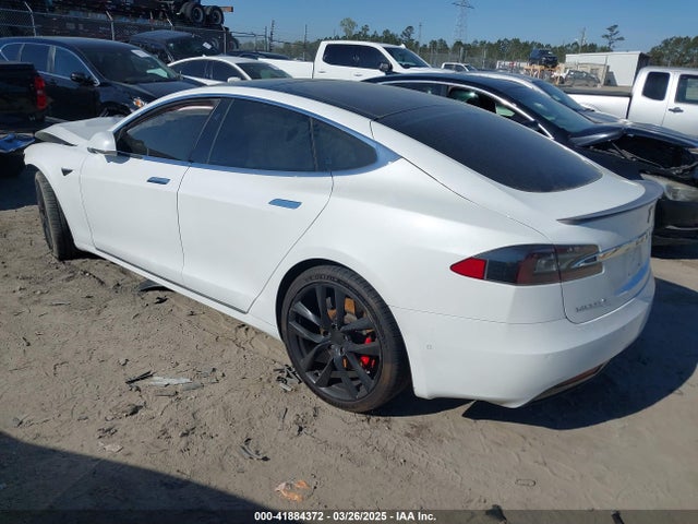 2018 TESLA MODEL S 5YJSA1E43JF276960 Photo 2