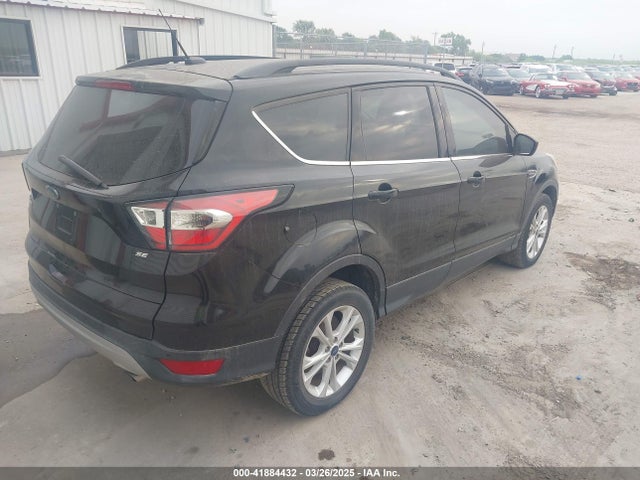 1FMCU0GDXHUC24693 Ford ESCAPE SE