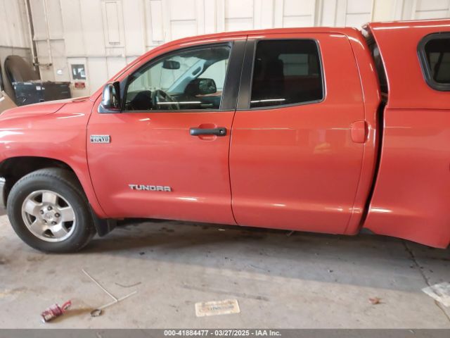 5TFUY5F11HX600939 Toyota Tundra Sr5 5.7l V8