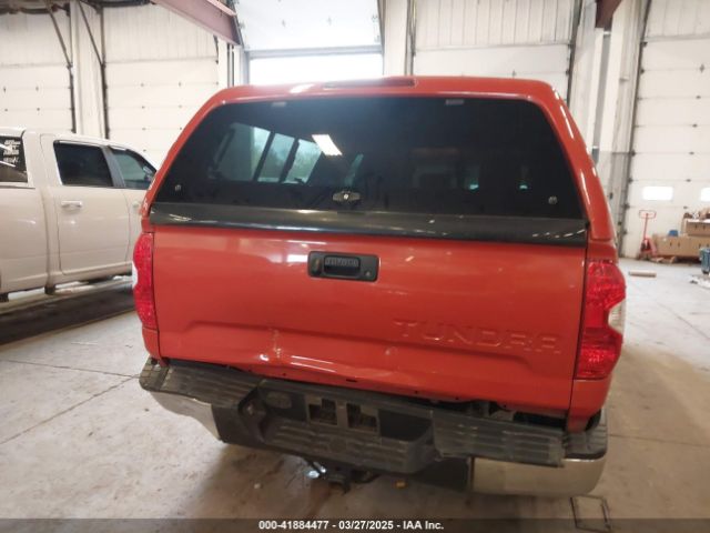 5TFUY5F11HX600939 Toyota Tundra Sr5 5.7l V8