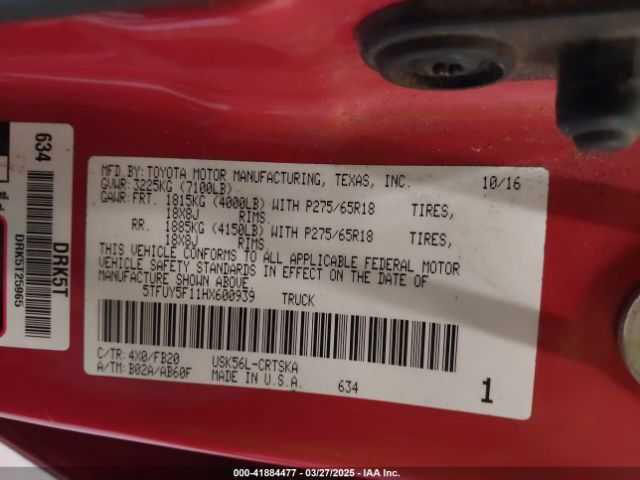 5TFUY5F11HX600939 Toyota Tundra Sr5 5.7l V8