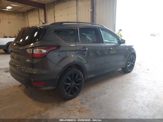 1FMCU0GD1HUC33119 Ford ESCAPE SE