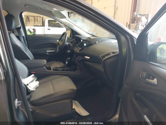 1FMCU0GD1HUC33119 Ford ESCAPE SE