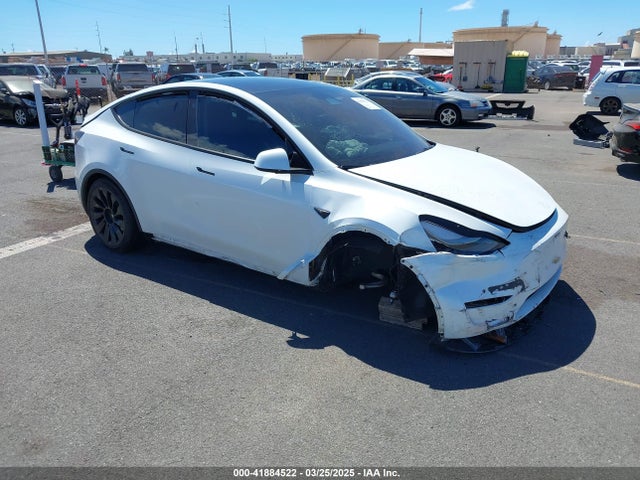 2024 TESLA MODEL Y 7SAYGDEF9RF062033 Photo 0