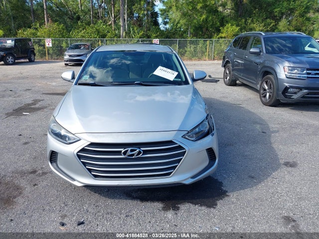 5NPD84LF9JH310265 Hyundai ELANTRA SEL