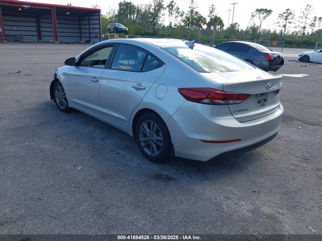 5NPD84LF9JH310265 Hyundai ELANTRA SEL
