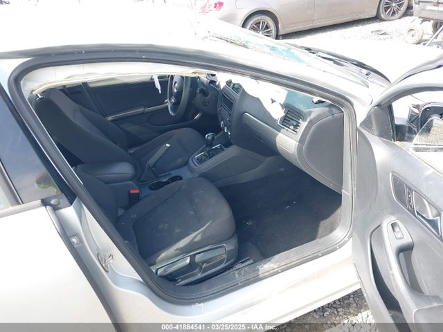 3VWD17AJ3FM297573 Volkswagen Jetta 1.8t Se