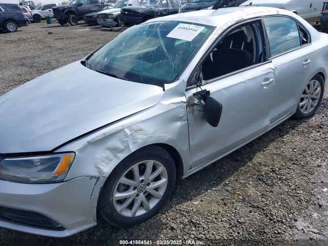 3VWD17AJ3FM297573 Volkswagen Jetta 1.8t Se