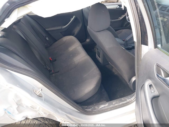 3VWD17AJ3FM297573 Volkswagen Jetta 1.8t Se