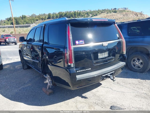 2016 CADILLAC ESCALADE 1GYS4CKJ5GR358330 Photo 2
