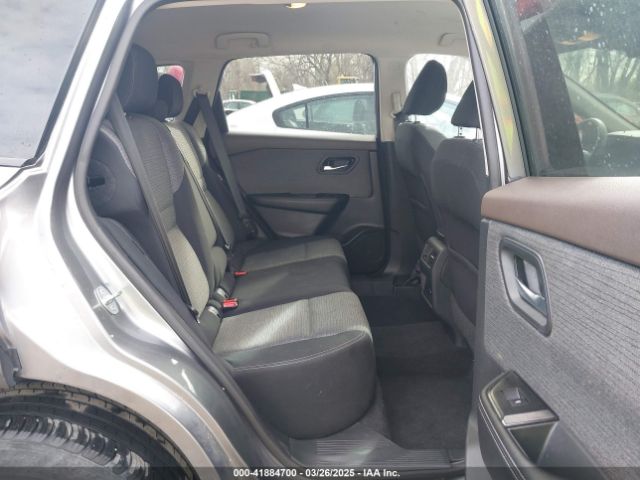 5N1AT3BA9MC728838 Nissan Rogue Sv Fwd