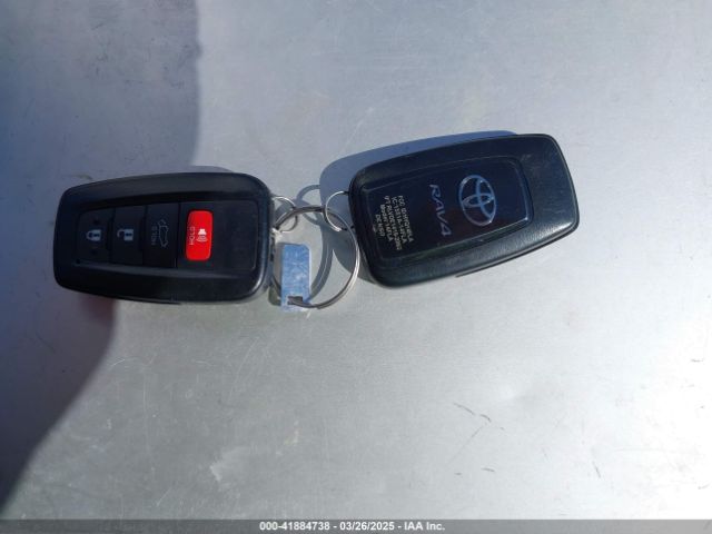 2T3A1RFVXRC470040 Toyota Rav4 Xle Premium