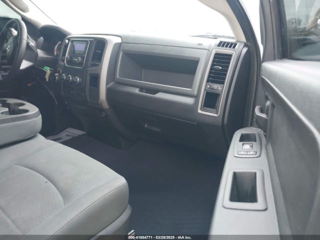 1C6RR6FT0KS745573 RAM 1500 Classic Tradesman  4x2 6'4 Box