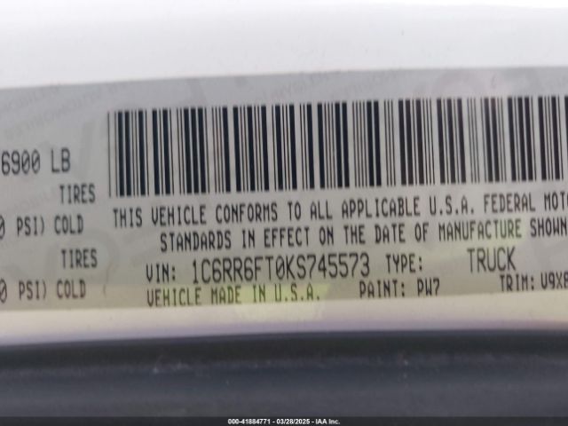 1C6RR6FT0KS745573 RAM 1500 Classic Tradesman  4x2 6'4 Box