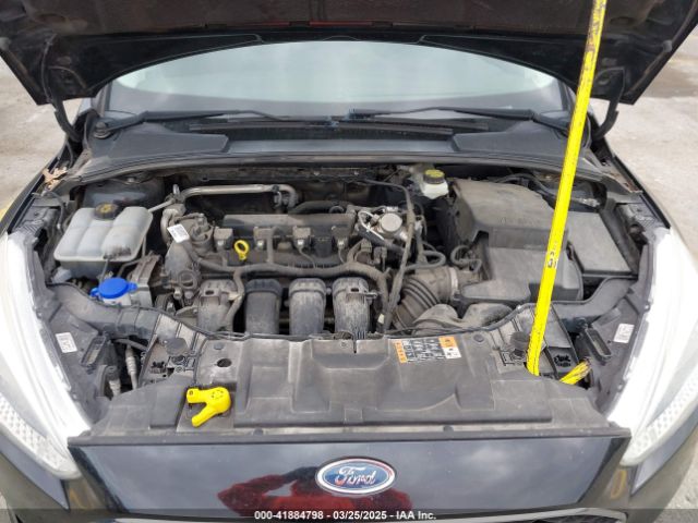 1FADP3K29HL303517 Ford FOCUS SE