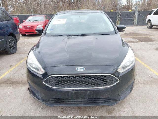 1FADP3K29HL303517 Ford FOCUS SE