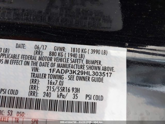 1FADP3K29HL303517 Ford FOCUS SE