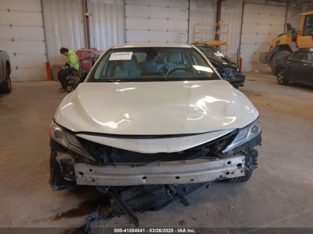4T1F31AK6NU580051 Toyota Camry Xle Hybrid