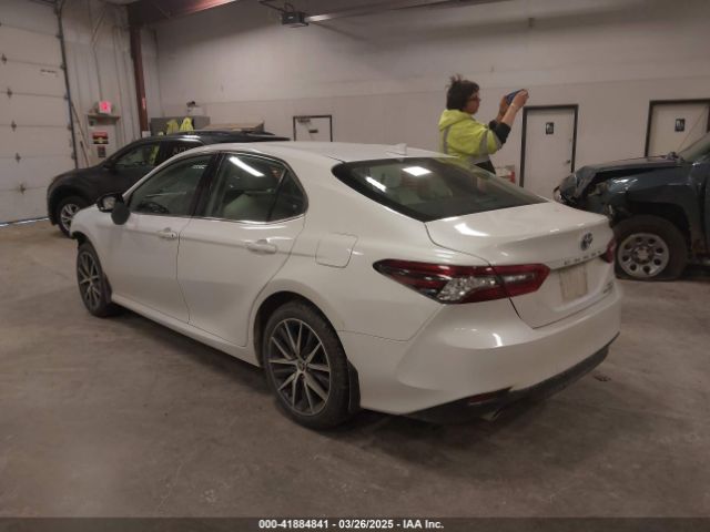 4T1F31AK6NU580051 Toyota Camry Xle Hybrid