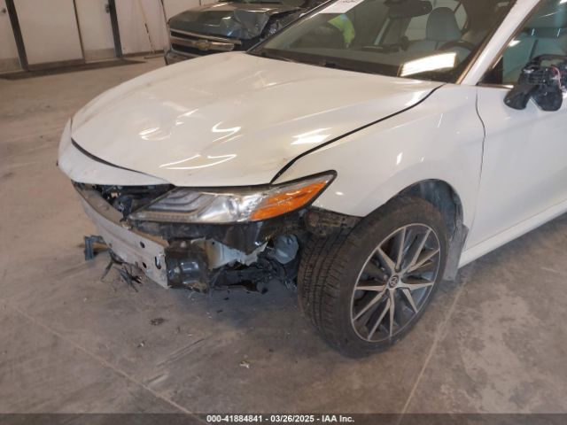 4T1F31AK6NU580051 Toyota Camry Xle Hybrid