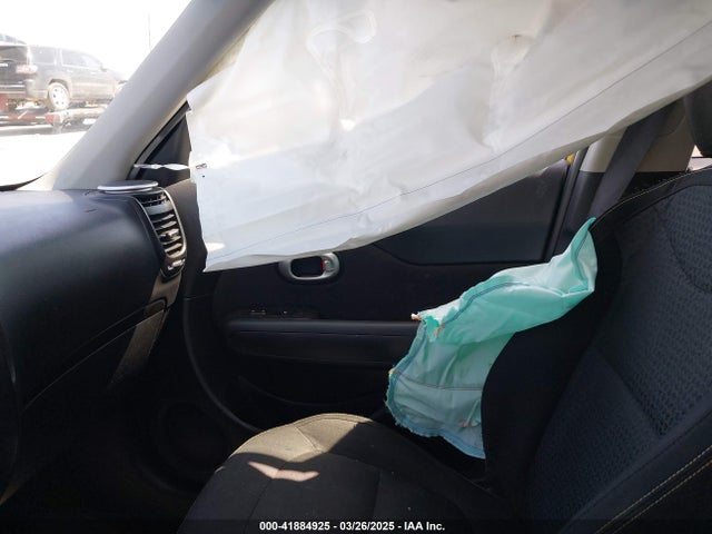 KNDJP3A54F7114675 KIA SOUL +