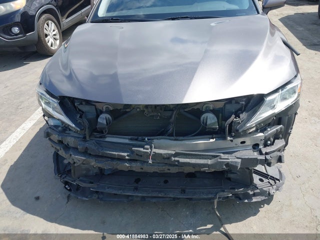 4T1B11HK1JU554302 Toyota CAMRY LE