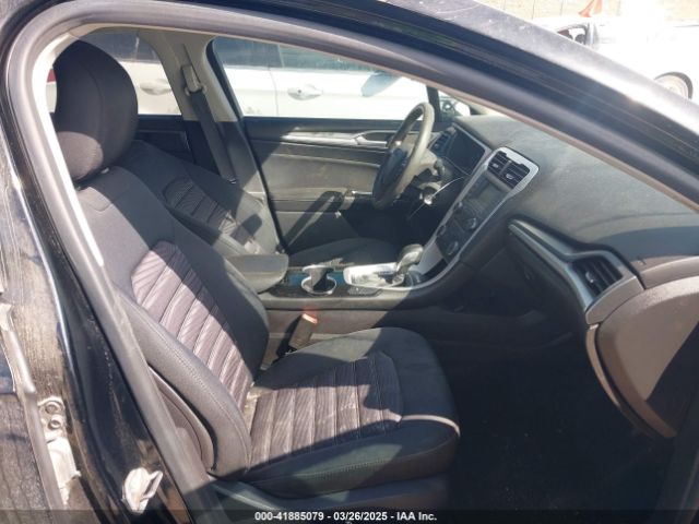 3FA6P0HD3GR161715 Ford FUSION SE