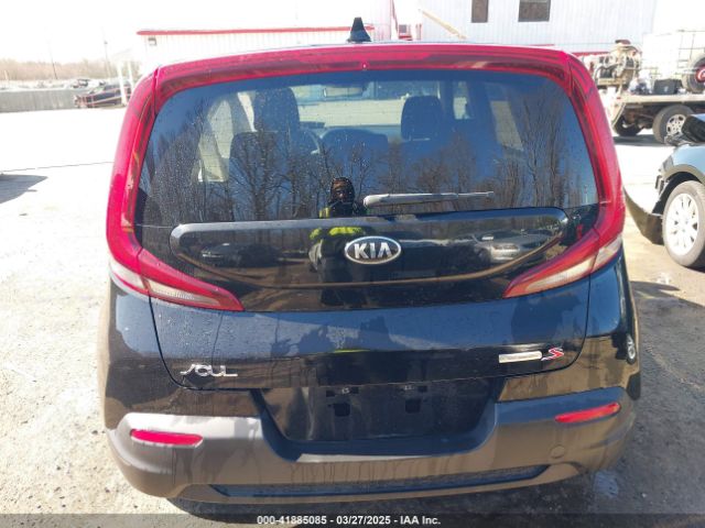 KNDJ23AU8M7792932 KIA SOUL S