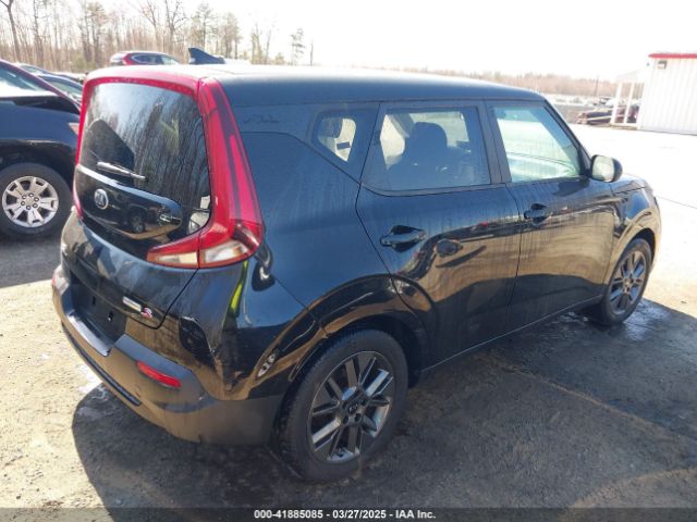 KNDJ23AU8M7792932 KIA SOUL S