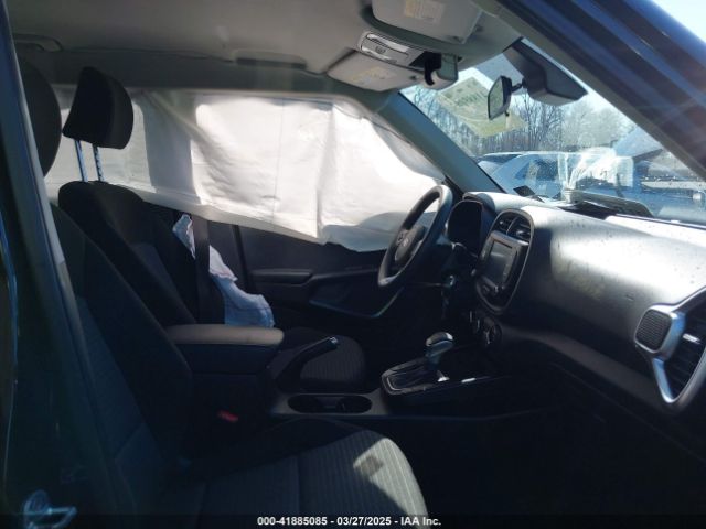 KNDJ23AU8M7792932 KIA SOUL S