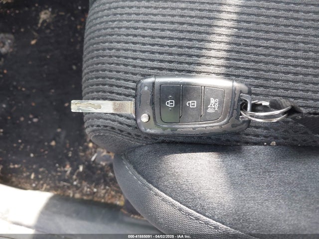 5NMS23AD4LH213320 Hyundai Santa Fe Se