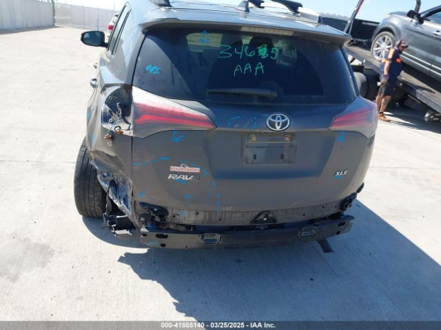 2T3WFREV2GW257457 Toyota Rav4 Xle