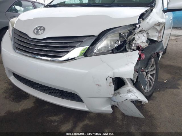 5TDYK3DC5FS640102 Toyota Sienna Xle 8 Passenger