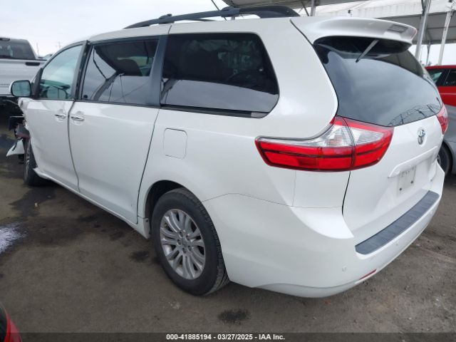 5TDYK3DC5FS640102 Toyota Sienna Xle 8 Passenger