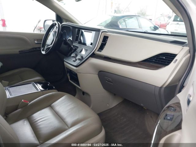 5TDYK3DC5FS640102 Toyota Sienna Xle 8 Passenger