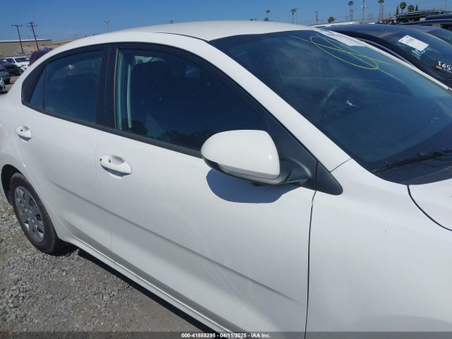3KPA24AD4PE573279 KIA RIO LX