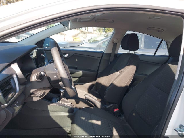 3KPA24AD4PE573279 KIA RIO LX