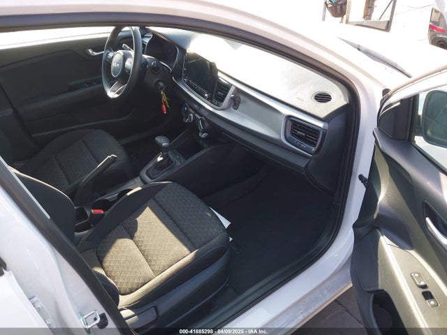 3KPA24AD4PE573279 KIA RIO LX