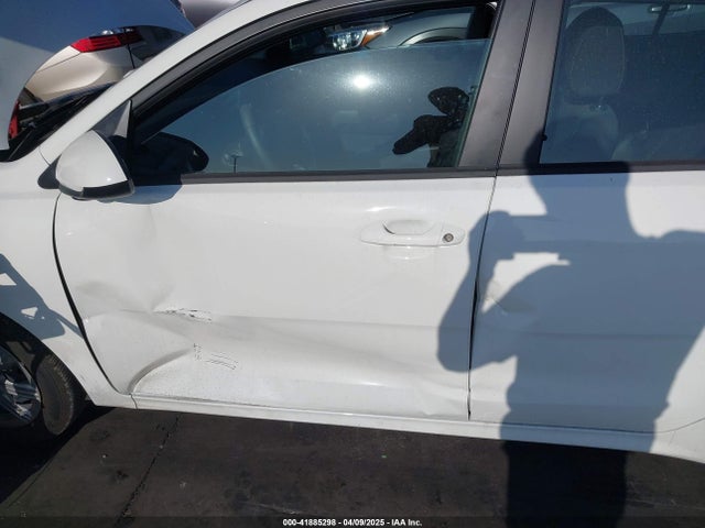 3KPA24AD4PE573279 KIA RIO LX