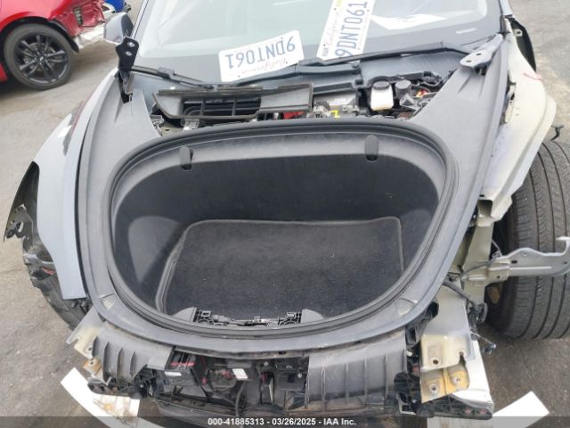 2018 TESLA MODEL 3 5YJ3E1EA5JF018986 Photo 9