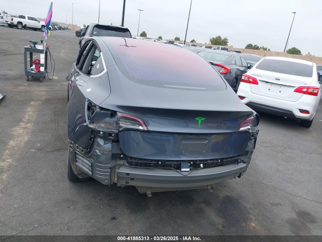 5YJ3E1EA5JF018986 Tesla Model 3 Long Range/mid Range