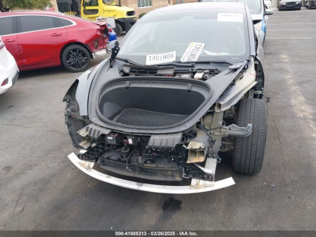 2018 TESLA MODEL 3 5YJ3E1EA5JF018986 Photo 5