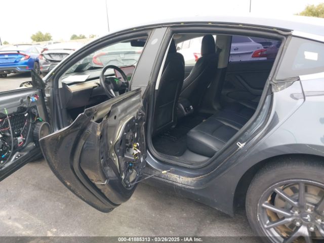 2018 TESLA MODEL 3 5YJ3E1EA5JF018986 Photo 7