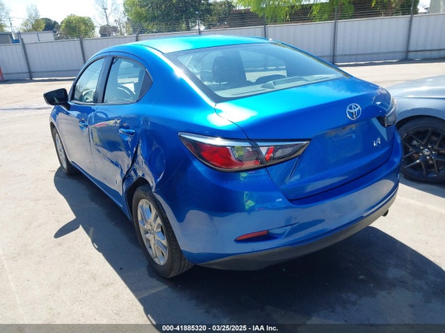 3MYDLBYV0JY330783 Toyota YARIS IA