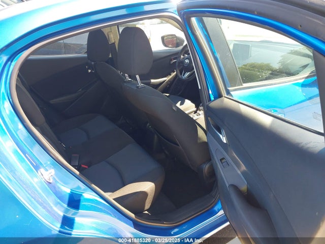 3MYDLBYV0JY330783 Toyota YARIS IA