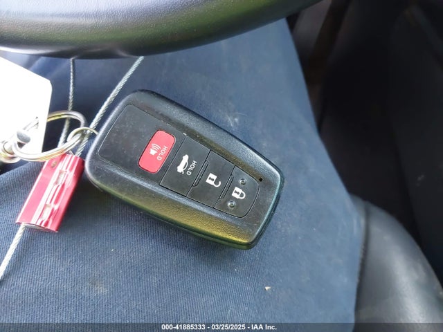 4T1M11AK8LU388642 Toyota CAMRY SE