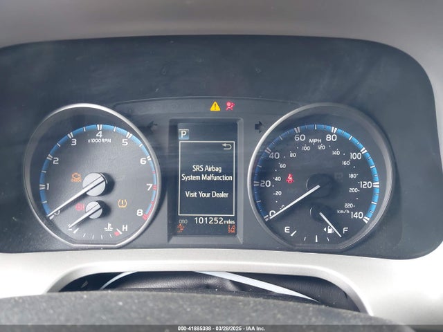 2T3ZFREV2HW394624 Toyota RAV4 LE