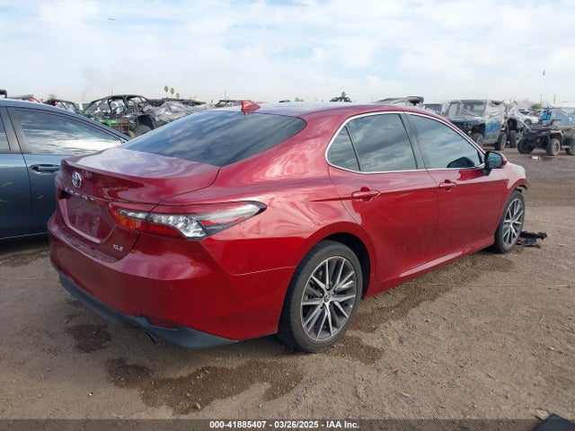 4T1F11AK1NU007421 Toyota CAMRY XLE