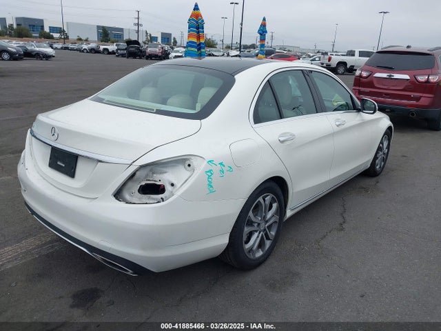 55SWF4JB8FU070564 Mercedes-Benz C-Class