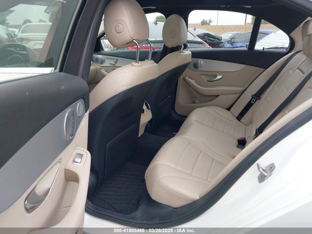 55SWF4JB8FU070564 Mercedes-Benz C-Class
